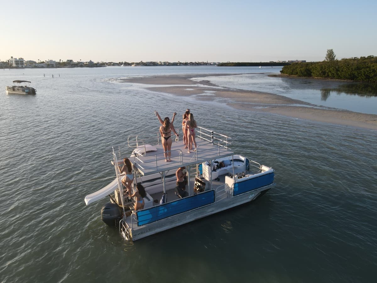 Solid Craft cruising